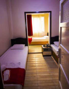 Cicek Palas Otel Izmir Exterior foto