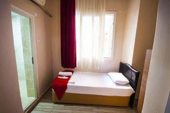 Cicek Palas Otel Izmir Exterior foto