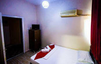 Cicek Palas Otel Izmir Exterior foto